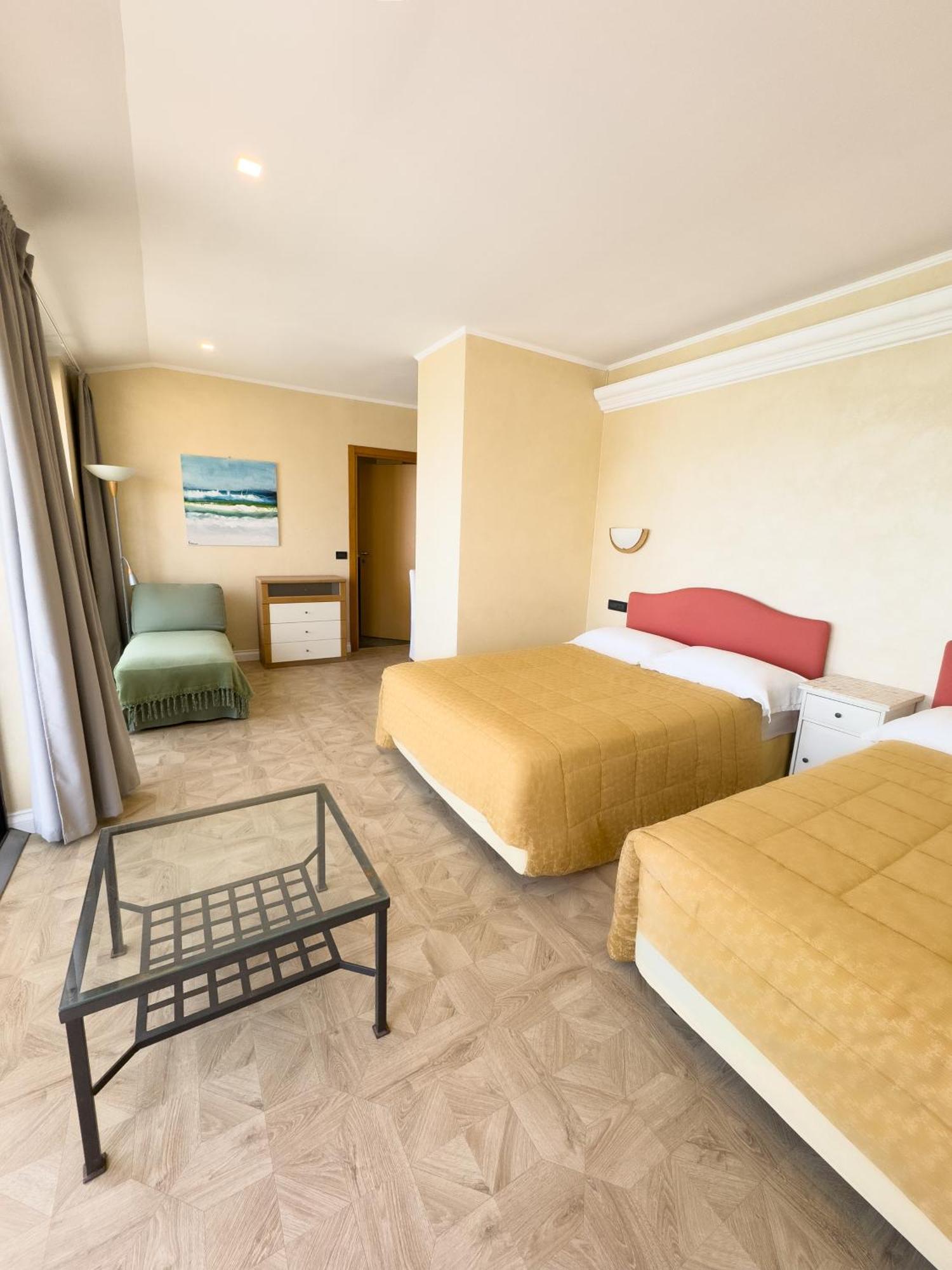 Jasmin Charme Hotel Diano Marina Exterior foto